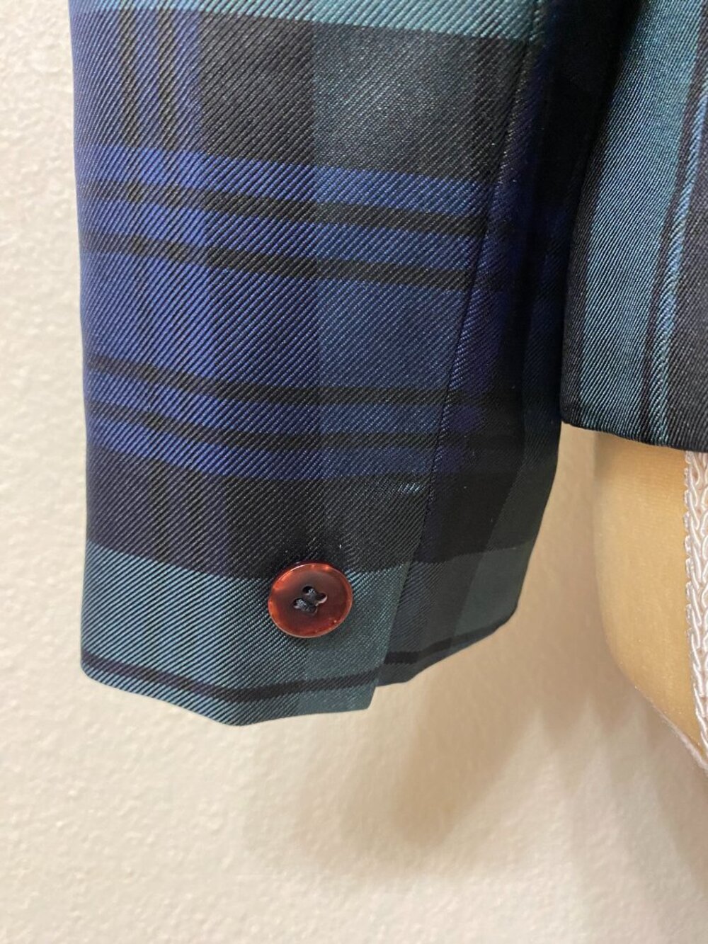 Jones New York 100% Silk Double-Breasted Plaid Blazer 2P - Picture 7 of 11